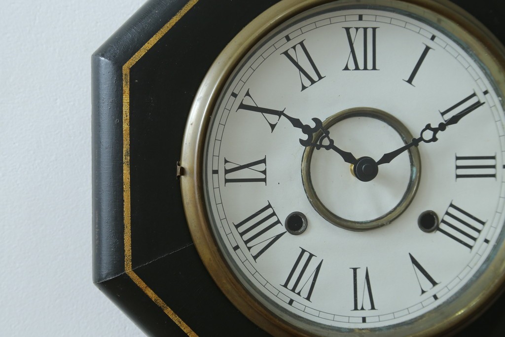 和製アンティーク　昭和初期　金彩の装飾が上品な八角振り子時計　(R-085758)