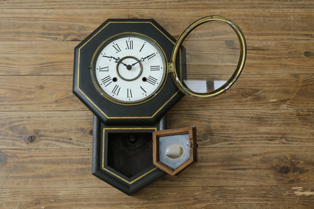 和製アンティーク　昭和初期　金彩の装飾が上品な八角振り子時計　(R-085758)