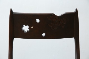 中古　超美品　元祖軽井沢彫　大坂屋家具店　繊細な桜の彫りが見事なKチェア　定価約25万円　(R-085760)