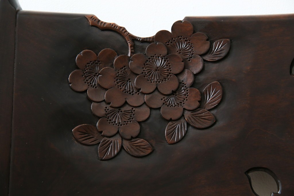 中古　超美品　元祖軽井沢彫　大坂屋家具店　繊細な桜の彫りが見事なKチェア　定価約25万円　(R-085760)