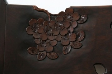 中古　超美品　元祖軽井沢彫　大坂屋家具店　繊細な桜の彫りが見事なKチェア　定価約25万円　(R-085760)