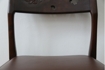 中古　超美品　元祖軽井沢彫　大坂屋家具店　繊細な桜の彫りが見事なKチェア　定価約25万円　(R-085760)