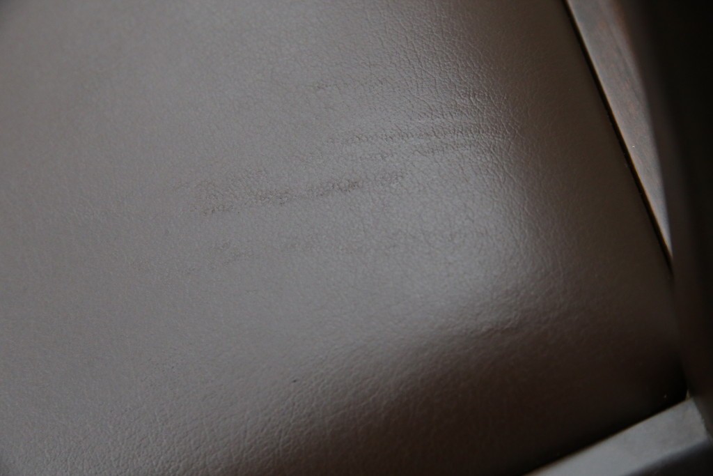 中古　超美品　元祖軽井沢彫　大坂屋家具店　繊細な桜の彫りが見事なKチェア　定価約25万円　(R-085760)