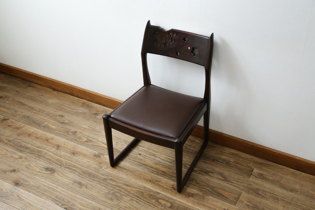 中古　超美品　元祖軽井沢彫　大坂屋家具店　繊細な桜の彫りが見事なKチェア　定価約25万円　(R-085760)