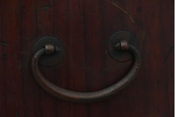 和製アンティーク　上手物!!　総桐材　立派な金具が際立つ上質な庄内箪笥　(R-085761)