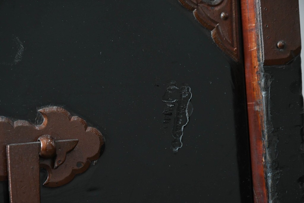 和製アンティーク　上手物!!　総桐材　立派な金具が際立つ上質な庄内箪笥　(R-085761)