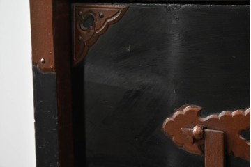 和製アンティーク　上手物!!　総桐材　立派な金具が際立つ上質な庄内箪笥　(R-085761)