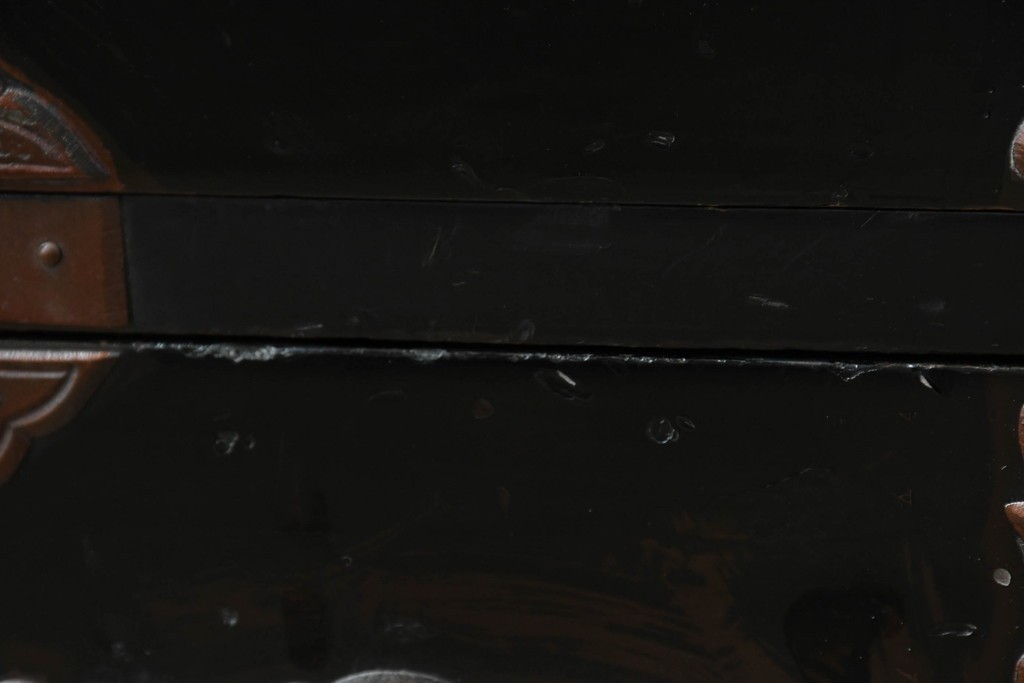 和製アンティーク　上手物!!　総桐材　立派な金具が際立つ上質な庄内箪笥　(R-085761)