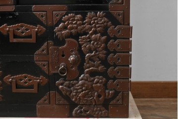 和製アンティーク　上手物!!　総桐材　立派な金具が際立つ上質な庄内箪笥　(R-085761)