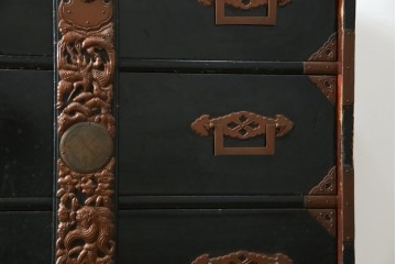 和製アンティーク　上手物!!　総桐材　立派な金具が際立つ上質な庄内箪笥　(R-085761)