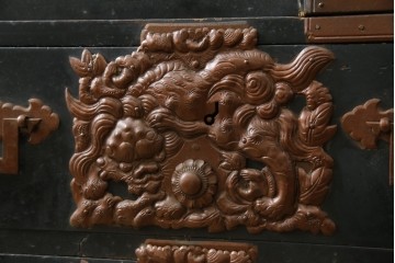 和製アンティーク　上手物!!　総桐材　立派な金具が際立つ上質な庄内箪笥　(R-085761)