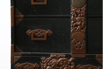 和製アンティーク　上手物!!　総桐材　立派な金具が際立つ上質な庄内箪笥　(R-085761)