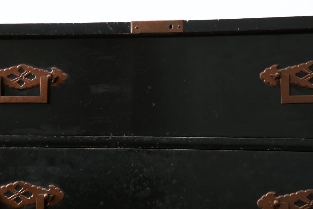 和製アンティーク　上手物!!　総桐材　立派な金具が際立つ上質な庄内箪笥　(R-085761)