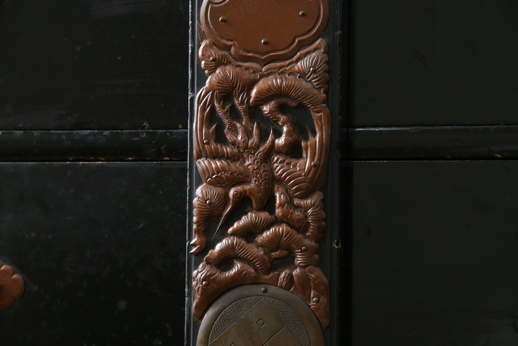 和製アンティーク　上手物!!　総桐材　立派な金具が際立つ上質な庄内箪笥　(R-085761)