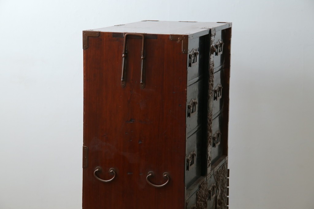 和製アンティーク　上手物!!　総桐材　立派な金具が際立つ上質な庄内箪笥　(R-085761)