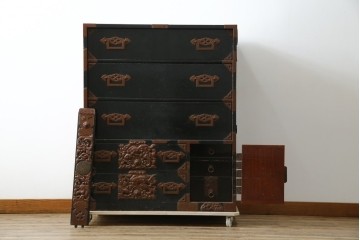 和製アンティーク　上手物!!　総桐材　立派な金具が際立つ上質な庄内箪笥　(R-085761)