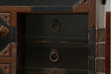 和製アンティーク　上手物!!　総桐材　立派な金具が際立つ上質な庄内箪笥　(R-085761)