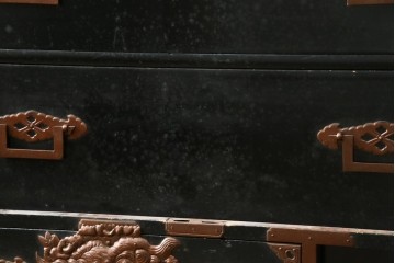 和製アンティーク　上手物!!　総桐材　立派な金具が際立つ上質な庄内箪笥　(R-085761)