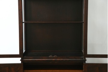 中古　美品　北海道民芸家具　三面ガラスでお気に入りを立体的に飾れる縦長キャビネット　(R-085764)