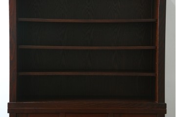 中古　美品　三越百貨店　三方栗材　凛とした印象を与える格子引き戸の水屋箪笥食器棚　(R-085765)