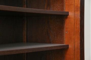 中古　美品　三越百貨店　三方栗材　凛とした印象の格子引き戸キャビネット　(R-085766)