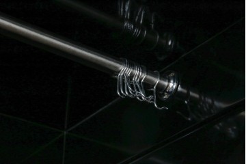 中古　最高級クラスの逸品!!　多彩なモチーフを煌びやかな螺鈿細工で表現した組み立て式3連ワードローブ　定価約850万円　(R-085768)