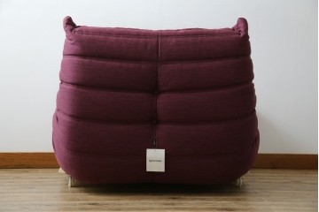 中古　美品　数回使用のみ!　Ligne roset(リーン・ロゼ)　ROSETTOGO(ロゼトーゴ)　張地Hランク　タグ付き　洗練されたモダンデザインの1人掛けソファ　(R-085769)