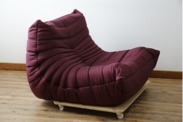 中古　美品　数回使用のみ!　Ligne roset(リーン・ロゼ)　ROSETTOGO(ロゼトーゴ)　張地Hランク　タグ付き　洗練されたモダンデザインの1人掛けソファ　(R-085769)