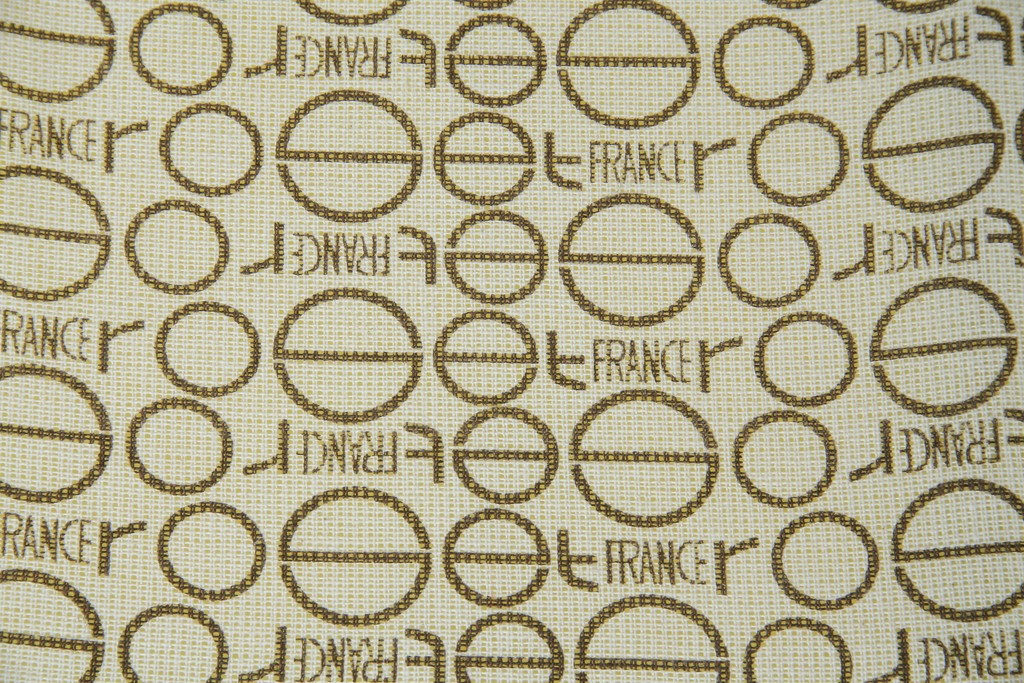 中古　美品　数回使用のみ!　Ligne roset(リーン・ロゼ)　ROSETTOGO(ロゼトーゴ)　張地Hランク　タグ付き　洗練されたモダンデザインの1人掛けソファ　(R-085769)