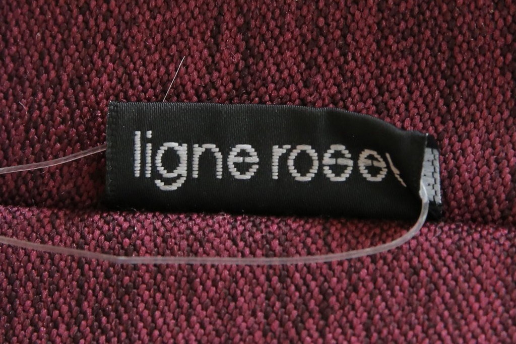 中古　美品　数回使用のみ!　Ligne roset(リーン・ロゼ)　ROSETTOGO(ロゼトーゴ)　張地Hランク　タグ付き　洗練されたモダンデザインの1人掛けソファ　(R-085769)