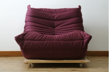 中古　美品　数回使用のみ!　Ligne roset(リーン・ロゼ)　ROSETTOGO(ロゼトーゴ)　張地Hランク　タグ付き　洗練されたモダンデザインの1人掛けソファ　(R-085769)