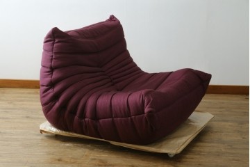 中古　美品　数回使用のみ!　Ligne roset(リーン・ロゼ)　ROSETTOGO(ロゼトーゴ)　張地Hランク　タグ付き　洗練されたモダンデザインの1人掛けソファ　(R-085769)