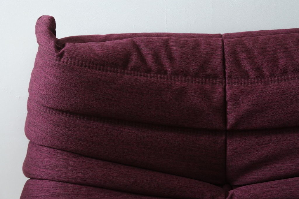 中古　美品　数回使用のみ!　Ligne roset(リーン・ロゼ)　ROSETTOGO(ロゼトーゴ)　張地Hランク　タグ付き　洗練されたモダンデザインの1人掛けソファ　(R-085769)