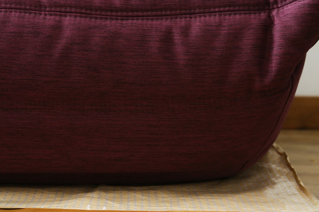 中古　美品　数回使用のみ!　Ligne roset(リーン・ロゼ)　ROSETTOGO(ロゼトーゴ)　張地Hランク　タグ付き　洗練されたモダンデザインの1人掛けソファ　(R-085769)