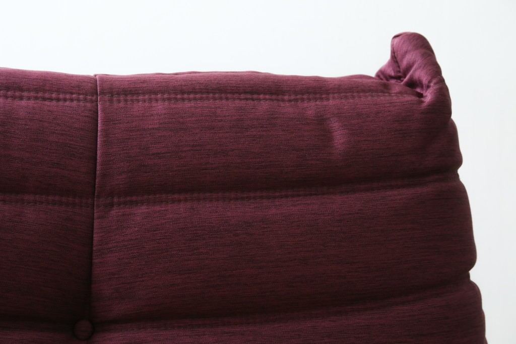 中古　美品　数回使用のみ!　Ligne roset(リーン・ロゼ)　ROSETTOGO(ロゼトーゴ)　張地Hランク　タグ付き　洗練されたモダンデザインの1人掛けソファ　(R-085769)
