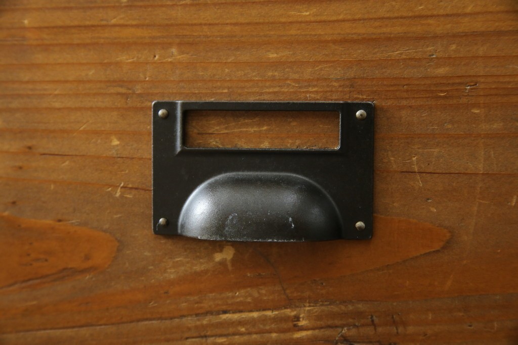 中古　美品　CRASH GATE(クラッシュゲート)取り扱い　Knot antiques(ノットアンティークス)　古材の素材感がおしゃれなガラス扉のサイドボード　(R-085770)