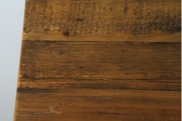 中古　美品　CRASH GATE(クラッシュゲート)取り扱い　Knot antiques(ノットアンティークス)　スギ材　古材の素材感がおしゃれなガラス扉のサイドボード　(R-085770)