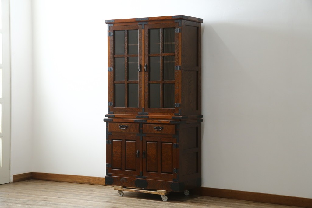 中古　美品　希少な廃番品!　駿河民芸　造りの良さが光る格子扉と重厚な金具の和風キャビネット　(R-085771)