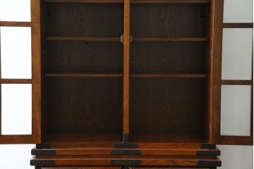 中古　美品　希少な廃番品!　駿河民芸　造りの良さが光る格子扉と重厚な金具の和風キャビネット　(R-085771)