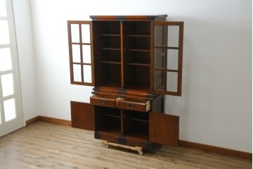 中古　美品　希少な廃番品!　駿河民芸　造りの良さが光る格子扉と重厚な金具の和風キャビネット　(R-085771)