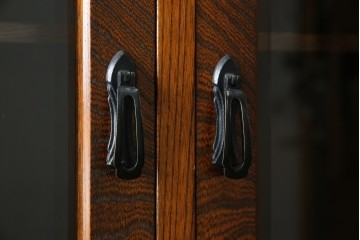 中古　美品　希少な廃番品!　駿河民芸　造りの良さが光る格子扉の和風キャビネット　(R-085772)