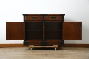 中古　美品　希少な廃番品!　駿河民芸　美しい木目と重厚な金具が際立つ上質な引き出し付き和風キャビネット　(R-085773)