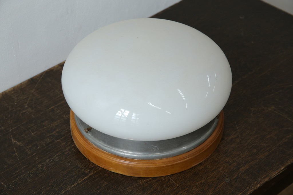 和製アンティーク　木製台座が温かみを添えるレトロなシーリングライト　(R-085774)