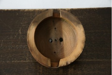 和製アンティーク　やわらかな灯りを広げる丸型ガラスシェード×木製台座のシーリングライト　(R-085775)