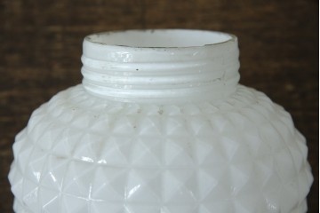 和製アンティーク　大正期　ダイヤモンドポイントが印象的なプレスガラスのウォールライト　(R-085776)