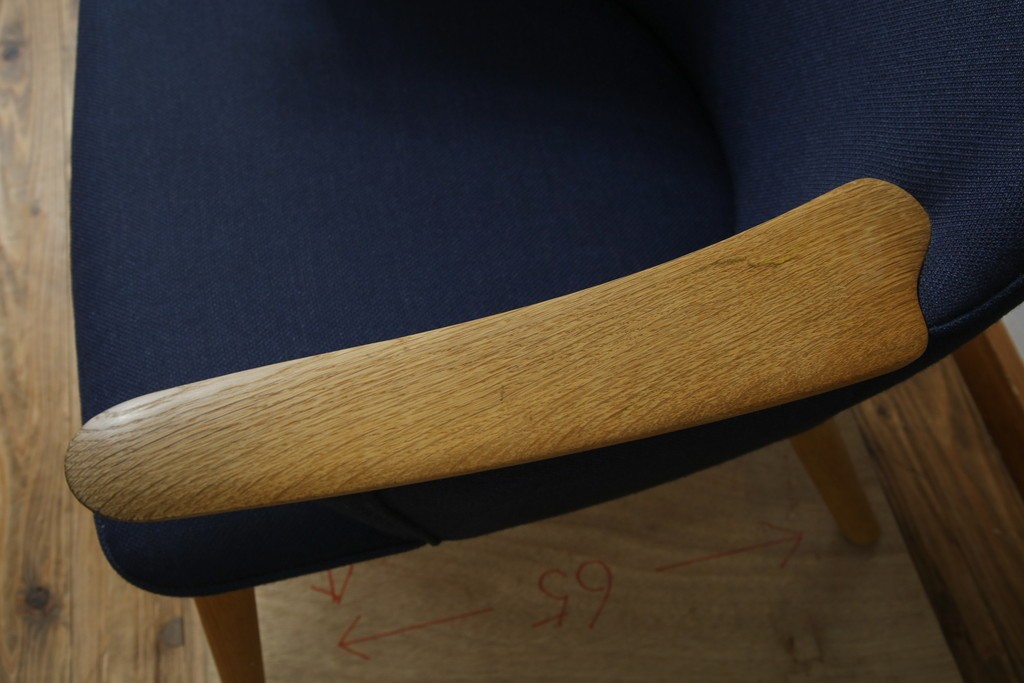 中古　CARL HANSEN & SON(カール・ハンセン&サン)　Hans J. Wegner(ハンス・J・ウェグナー)デザイン CH78　ネックピロー付きママベアチェア(MAMA BEAR CHAIR)　定価約70万円　(R-085777)