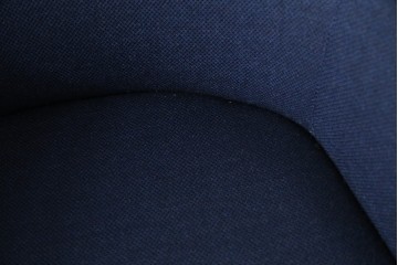 中古　CARL HANSEN & SON(カール・ハンセン&サン)　Hans J. Wegner(ハンス・J・ウェグナー)デザイン CH78　ネックピロー付きママベアチェア(MAMA BEAR CHAIR)　定価約70万円　(R-085777)