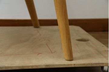 中古　CARL HANSEN & SON(カール・ハンセン&サン)　Hans J. Wegner(ハンス・J・ウェグナー)デザイン CH78　ネックピロー付きママベアチェア(MAMA BEAR CHAIR)　定価約70万円　(R-085777)