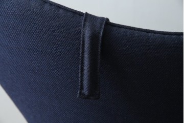 中古　CARL HANSEN & SON(カール・ハンセン&サン)　Hans J. Wegner(ハンス・J・ウェグナー)デザイン CH78　ネックピロー付きママベアチェア(MAMA BEAR CHAIR)　定価約70万円　(R-085777)