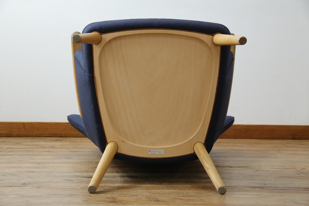 中古　CARL HANSEN & SON(カール・ハンセン&サン)　Hans J. Wegner(ハンス・J・ウェグナー)デザイン CH78　ネックピロー付きママベアチェア(MAMA BEAR CHAIR)　定価約70万円　(R-085777)